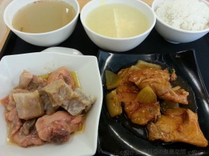 0614 芋頭蒸雞、洋蔥豬扒、冬瓜去濕湯、薏米腐竹蛋花糖水